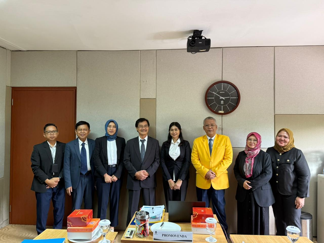 Selamat! Ketua LPM IAHN Gde Pudja Mataram Tuntaskan Sidang Tertutup Program Doktor di UT